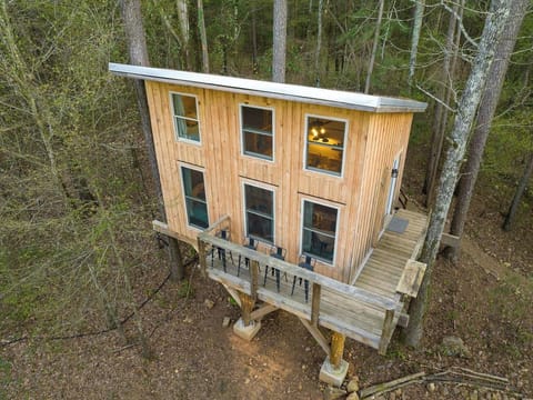 3c291d6d-9d84-417a-95e3-85afbcf4b422