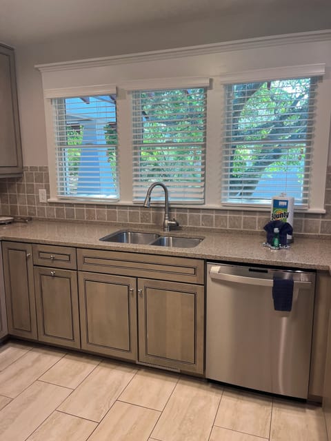 Bright spacious modern kitchen