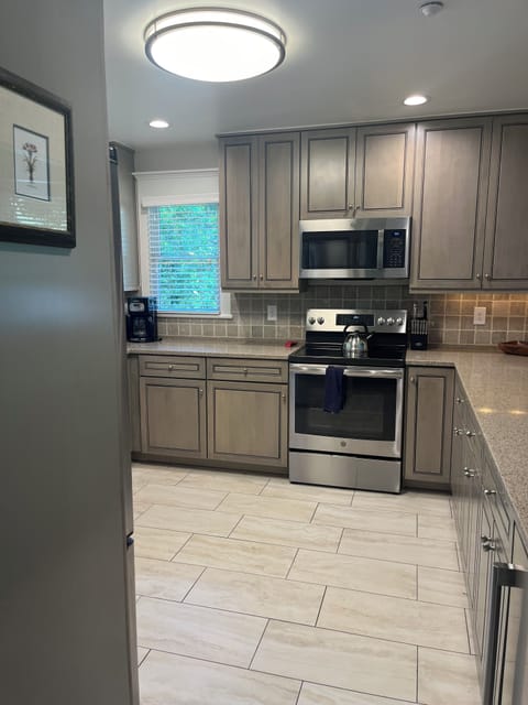 Open, light-filled kitchen! Everything you need to cook and enjoy!