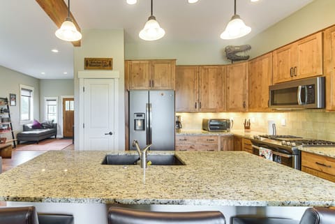 Kitchen | Cooking Basics | Drip Coffee Maker | Toaster Oven | 1st Floor