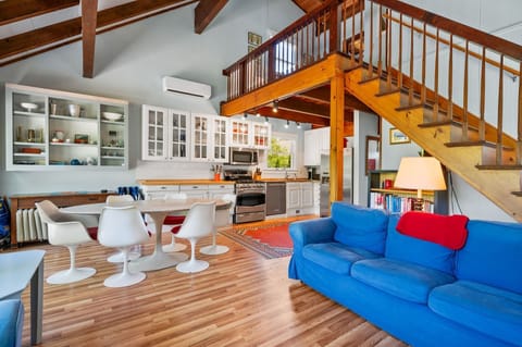 Bright, open floorplan