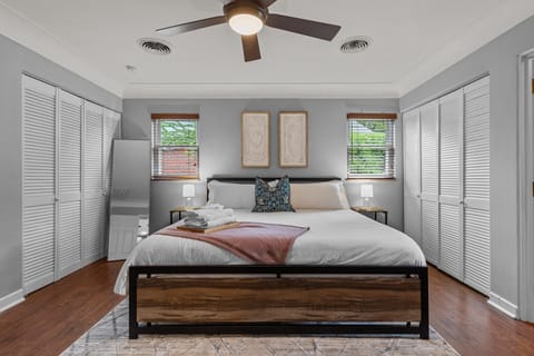 King Size Bed, ceiling fan, full bathroom