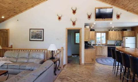 View looking towards the kitchen