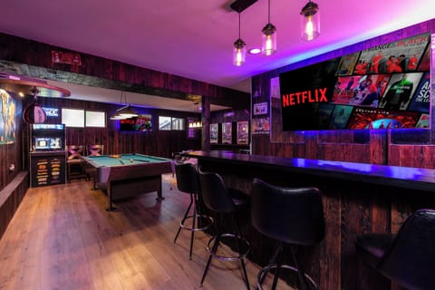 All the gaming amenities you wanted back in the day. Roku for streaming TV apps!