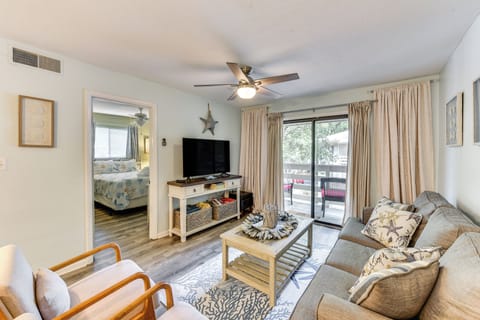 Hilton Head Island Vacation Rental | 2BR | 2BA | Stairs Required | 770 Sq Ft