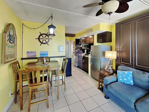 Welcome to Beacher's Lodge 307