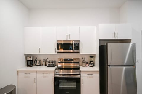 Fully equipped mACodern kitchen, ready for all your culinary needs.