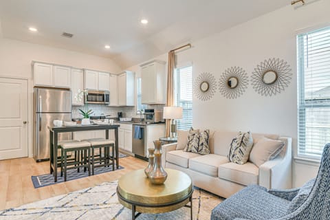 Rosenberg Vacation Rental | 1BR | 1BA | 570 Sq Ft | Step-Free Entry