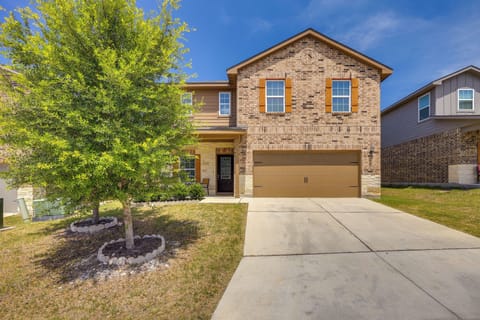 Home Exterior | Keyless Entry | Free WiFi | Community Perks