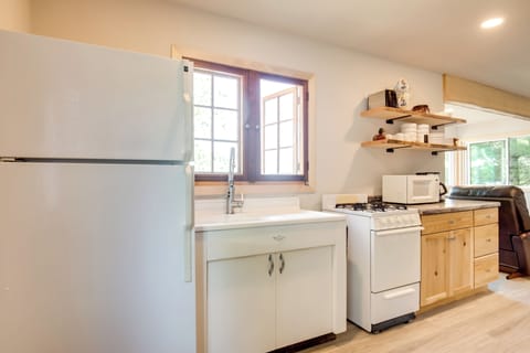 Kitchen | Cooking Basics | Coffee Maker | Toaster