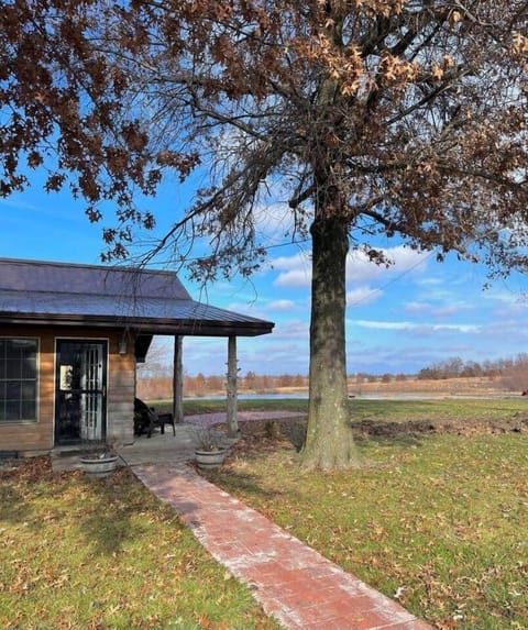 The main entrance into the cabin. See the backporch and lake view!