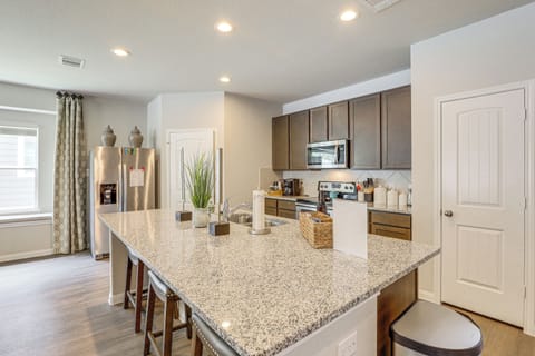 Kitchen | Dishwasher