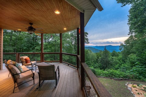 Welcome to Ridgetop Hideaway!
