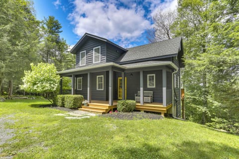 Narrowsburg Vacation Rental | 3BR | 2.5BA | Stairs Required | 1,424 Sq Ft