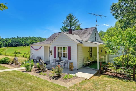 Fancy Gap Vacation Rental | 4BR | 1BA | 1,450 Sq Ft | Stairs Required