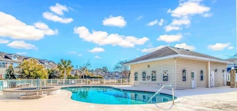 Pool & Pool House