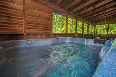Indoor spa tub