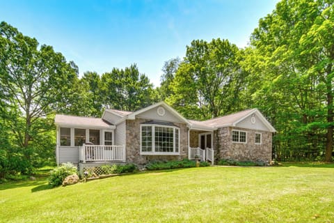 Espyville Vacation Rental | 3BR | 2BA | 1,500 Sq Ft | Steps Required