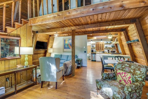 Living Area | Flat-Screen TV | Fireplace | 1st Floor