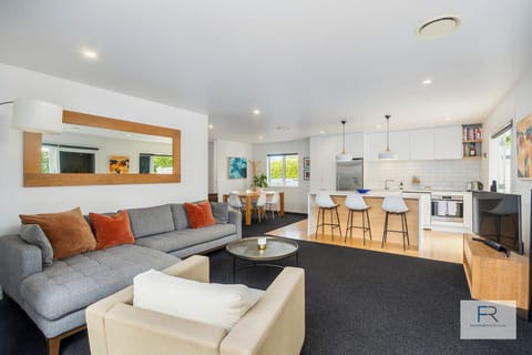 Open plan living, kitchen & dining
