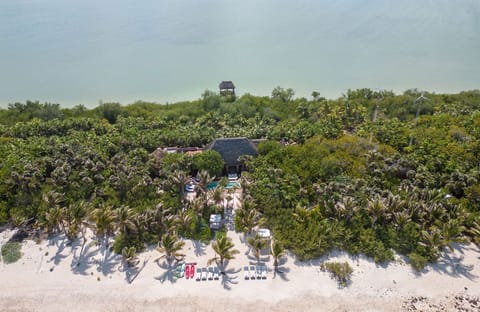 Private Grounds | Your own jungle retreat meets the Caribbean