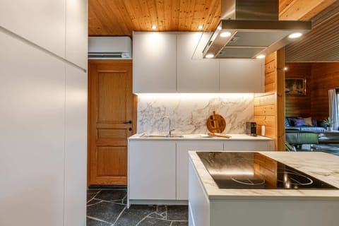 Fully equipped kitchen perfect for longer stays 🍳