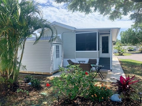 Outdoor Garden Patio, outdoor furniture and propane grill provided

