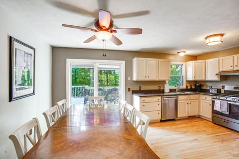 Kitchen | Keurig & Drip Coffee Makers | Main Level