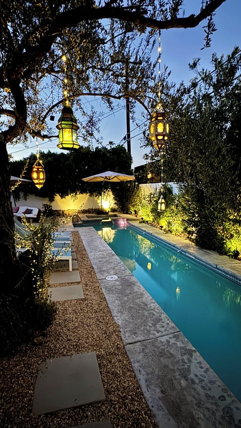 Sunset at the pool
