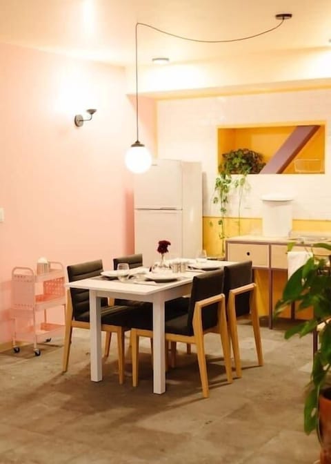Equipped dining room and kitchen