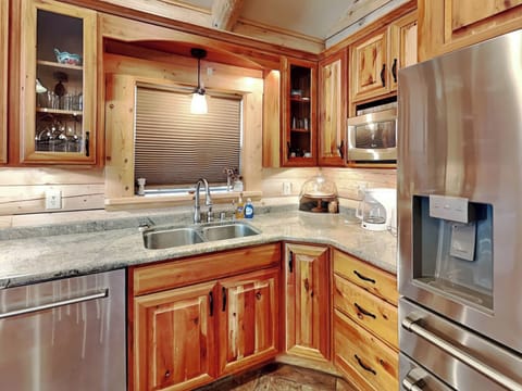 Main House Full Kitchen