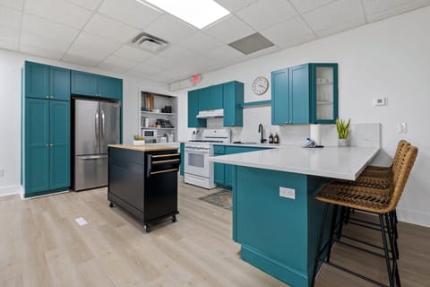 Yep. Making tasty vacation meals comes easier when you've got a great kitchen.