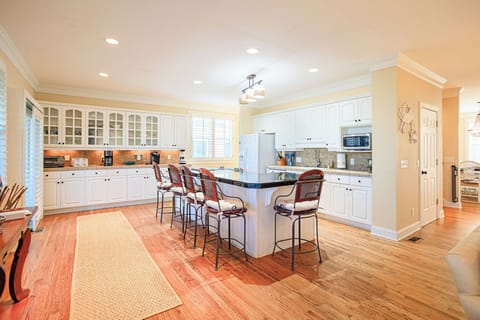 Spacious kitchen for everyone to move around and be comfortable.