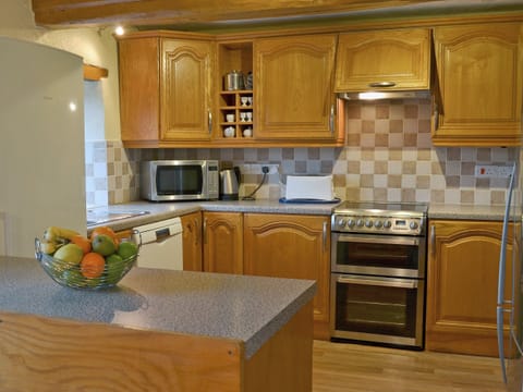 Well equipped kitchen area | Rosemary - Sherrill Farm Holiday Cottages, Dunterton, near Tavistock