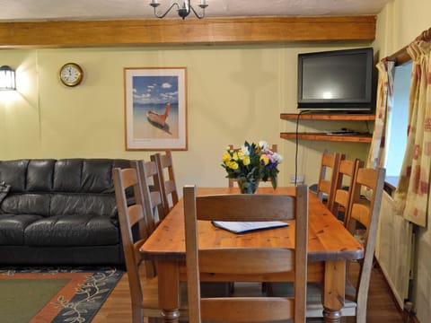 Tastefully furnished living area | Rosemary - Sherrill Farm Holiday Cottages, Dunterton, near Tavistock