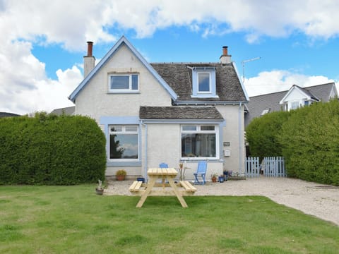 Exterior | Redhurst Cottage, Lamlash, near Brodick
