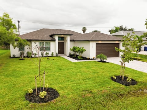 Front of house - curb appeal at its finest!