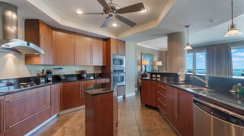 Fully equipped kitchen.