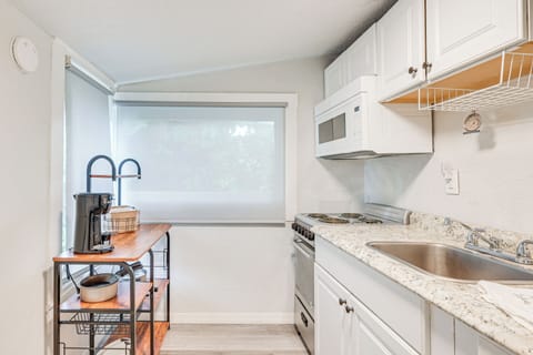 Kitchen | Single-Serve Coffee Maker | Cooking Basics | Microwave