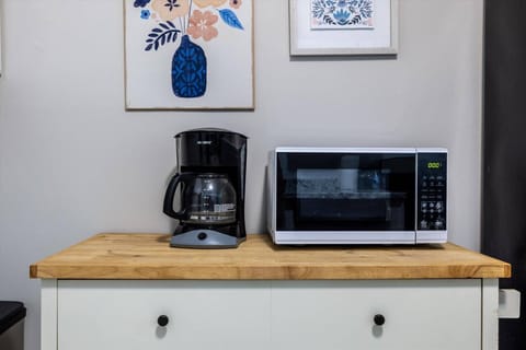 Coffee time! Grab a cup and relax this morning.