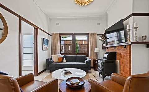 Heritage Oasis on Kite | Short Stroll to CBD