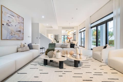 Beautiful open plan lounge, dining and kitchen