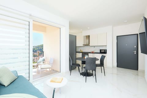 Living room / Kitchen