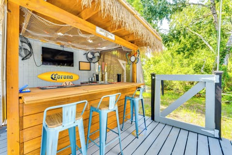 Outdoor Bar
