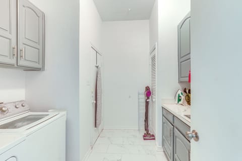 Laundry Area | 1st Floor | Washer/Dryer | Hangers | Trash Bags/Paper Towels