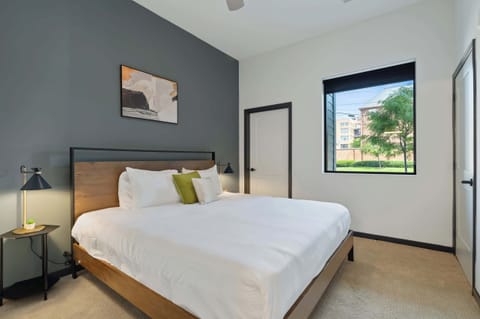 CozySuites Mass 1BR King - Lounge and Roof Deck