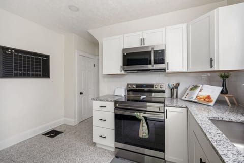 Fully Furnished Kitchen