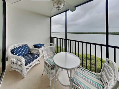 Welcome to Palms of Bay Beach 4D