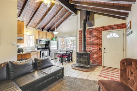 Big Bear Vacation Rental | 2BR | 1BA | Step-Free Access | 700 Sq Ft