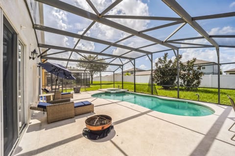 Lamp, Pool, Water, House, Patio